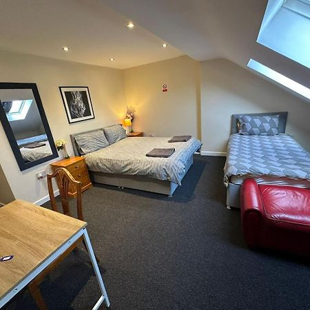 Apartamento Luton Town House Near Airport Exterior foto