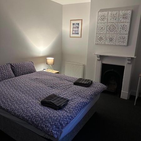 Apartamento Luton Town House Near Airport Exterior foto
