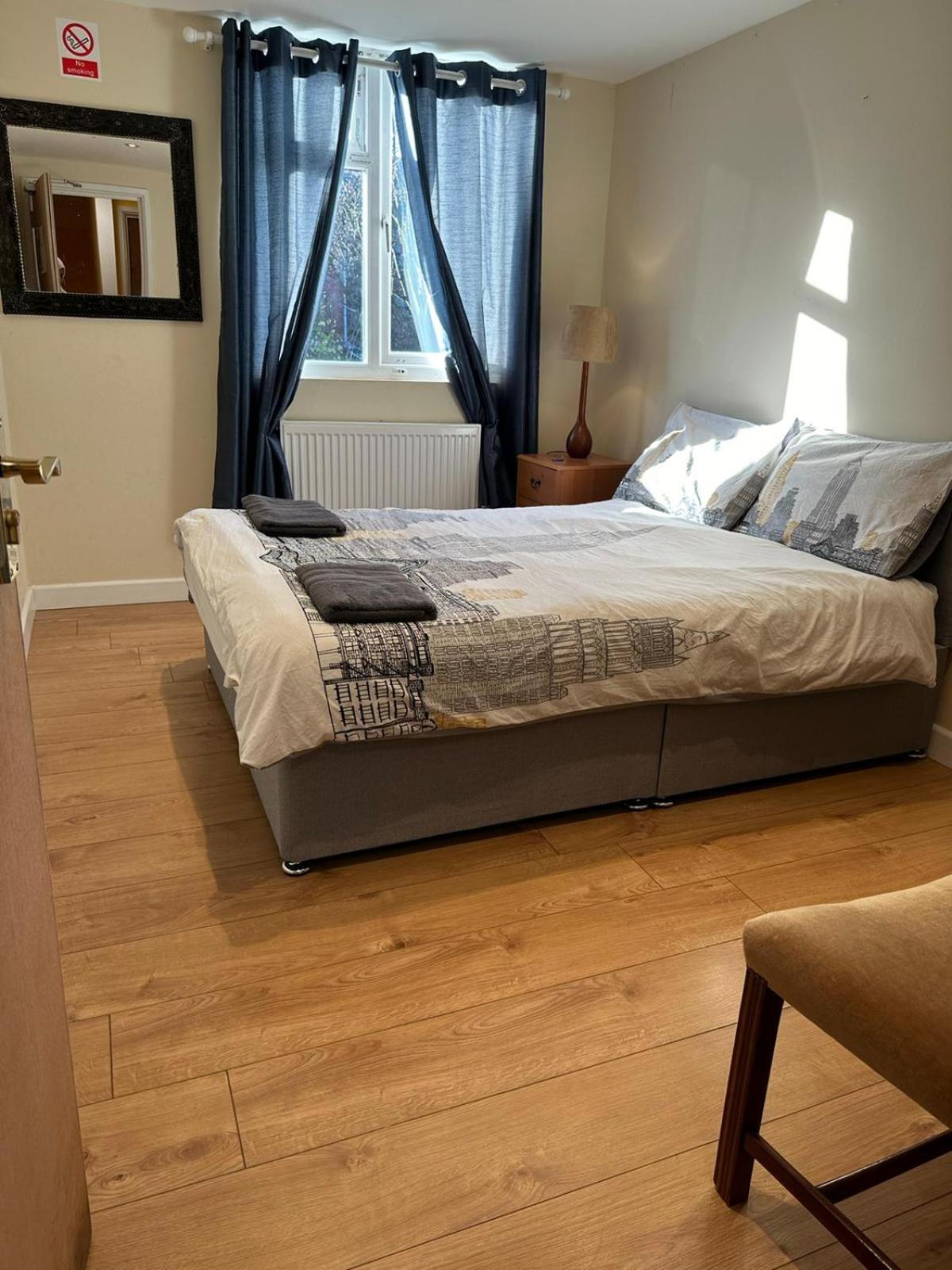Apartamento Luton Town House Near Airport Exterior foto