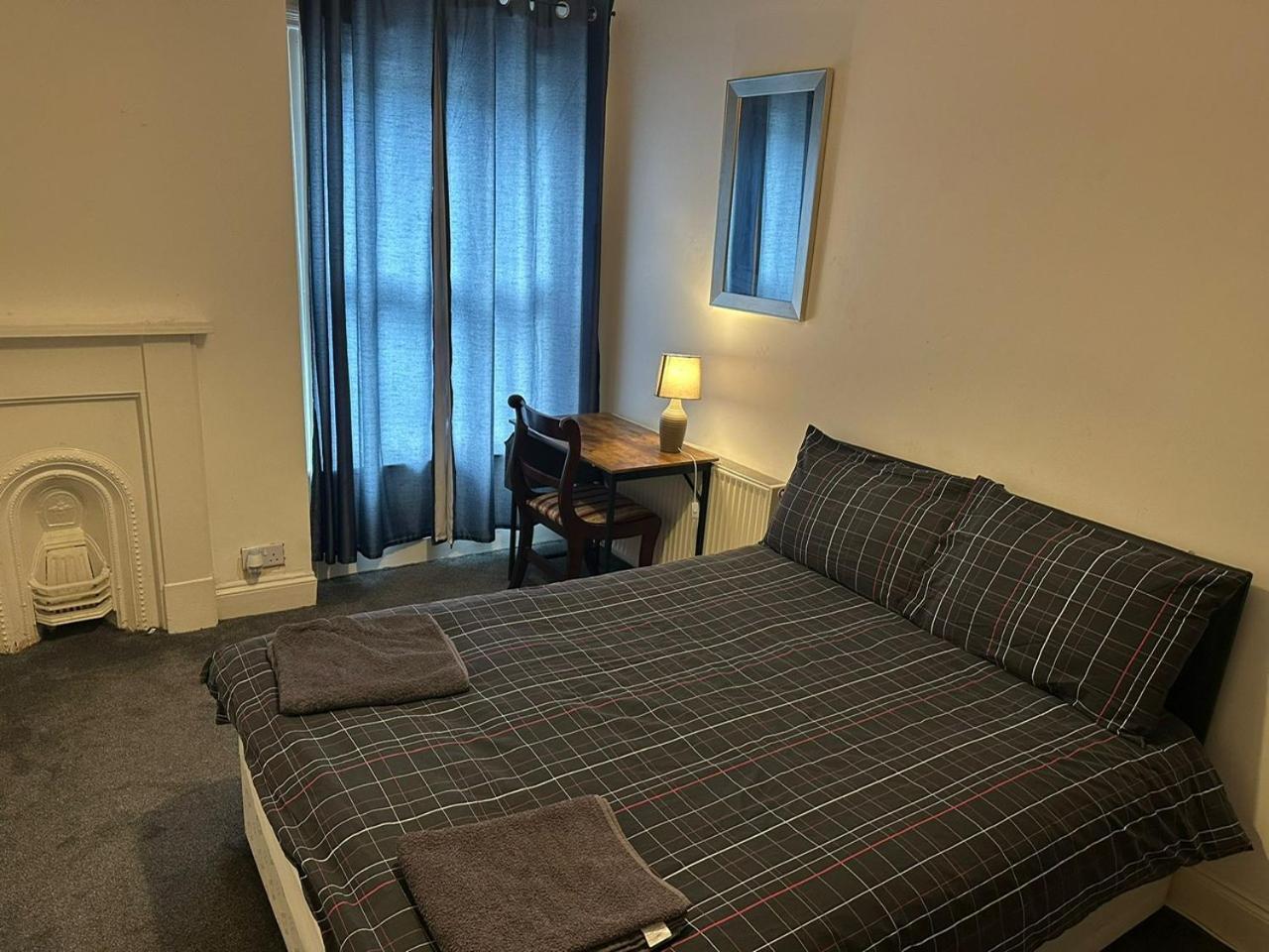 Apartamento Luton Town House Near Airport Exterior foto