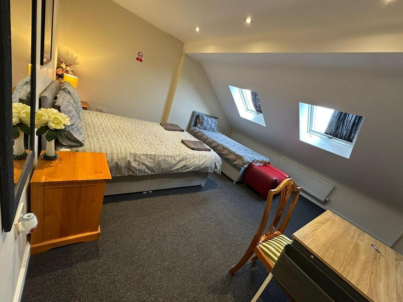 Apartamento Luton Town House Near Airport Exterior foto
