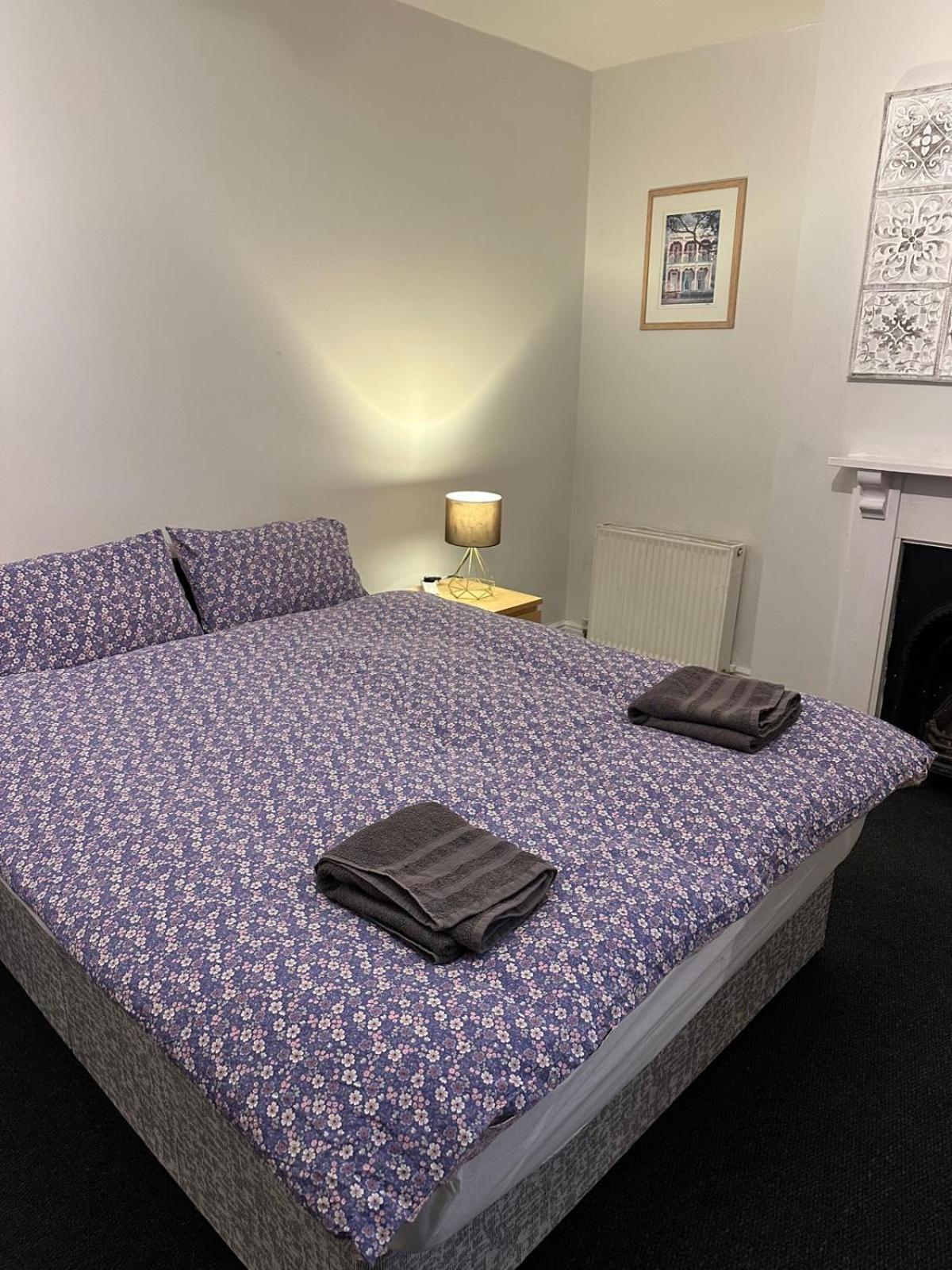Apartamento Luton Town House Near Airport Exterior foto
